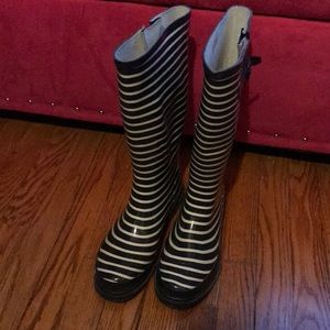 Navy Blue & White Striped Rain ☔️ Boots 👢 Size 9!